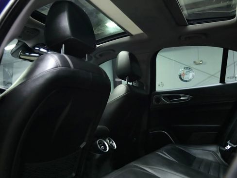 Used 2017 Alfa Romeo Giulia Ti w/ TI 19" Sport Package image 25