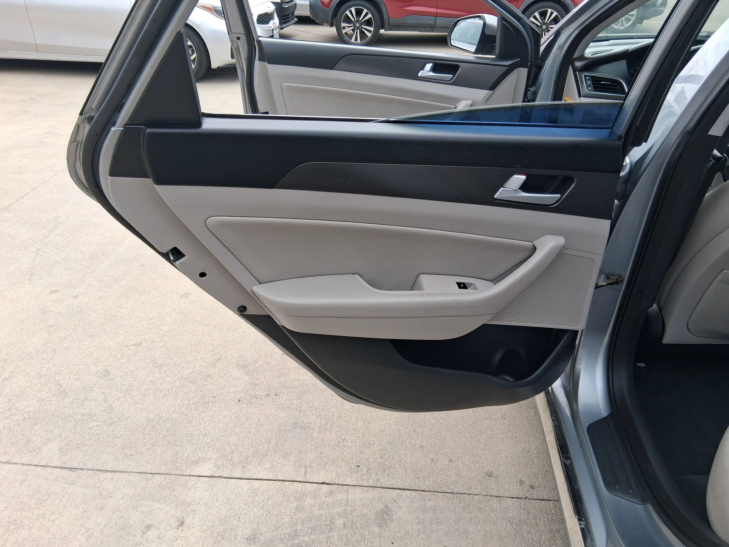 Used 2015 Hyundai Sonata Sport w/ Option Group 03 FWD image 26