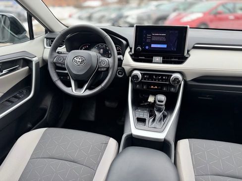 Used 2023 Toyota RAV4 XLE w/ Convenience Package AWD/4WD image 10