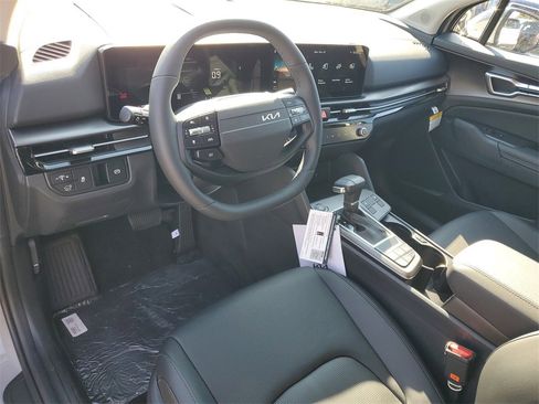 New 2026 Kia Sportage EX w/ EX Panorama Roof Package image 6