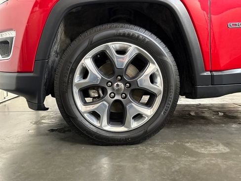 Used 2018 Jeep Compass Limited w/ Navigation Group image 29