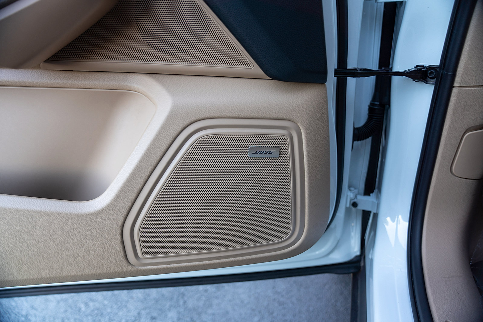 Certified 2026 Porsche Macan AWD/4WD image 19