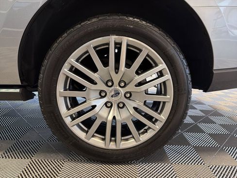 Used 2024 Ford Expedition Limited AWD/4WD image 9