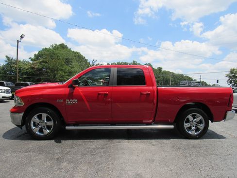 Used 2019 RAM 1500 Big Horn RWD image 4