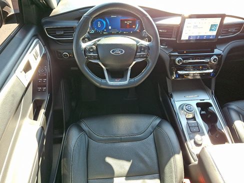 Used 2023 Ford Explorer ST w/ Equipment Group 401A image 11