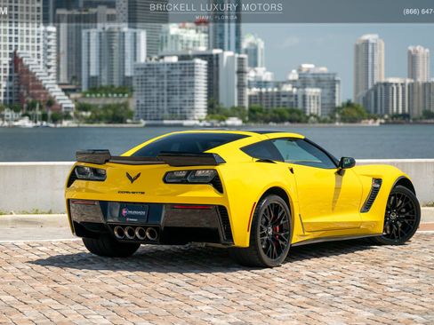 Used 2015 Chevrolet Corvette Z06 w/ 3LZ Preferred Equipment Group RWD image 4