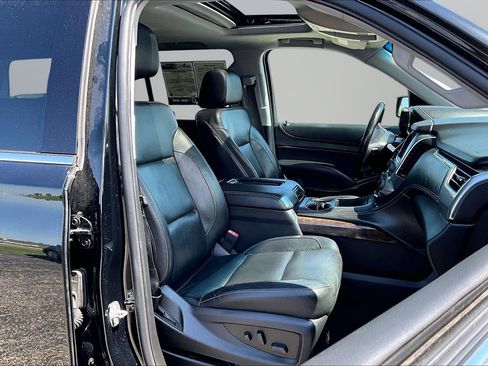 Used 2020 Chevrolet Traverse Premier w/ Redline Edition AWD/4WD image 7