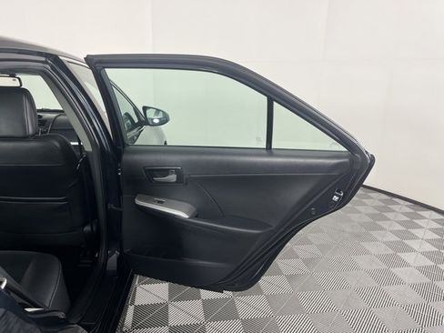 Used 2012 Toyota Camry SE image 40