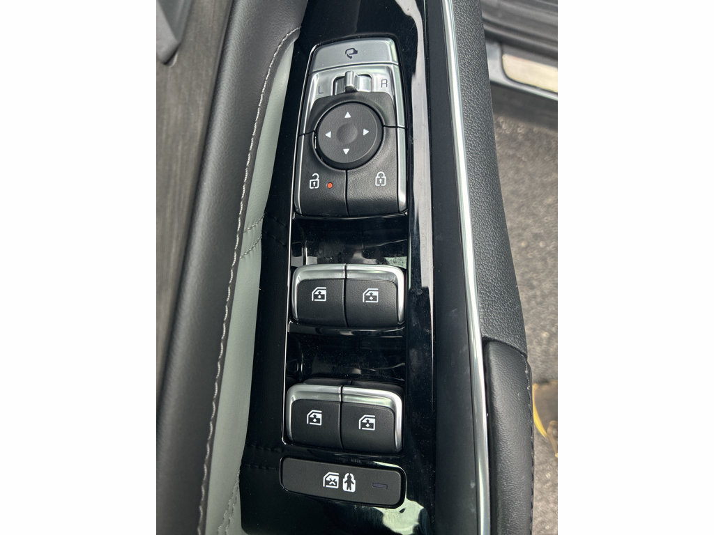 Used 2024 Kia Sorento SX Prestige w/ Sage Leather Package AWD/4WD image 30