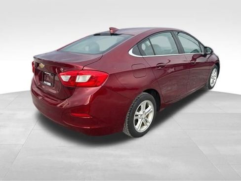 Used 2016 Chevrolet Cruze LT image 11