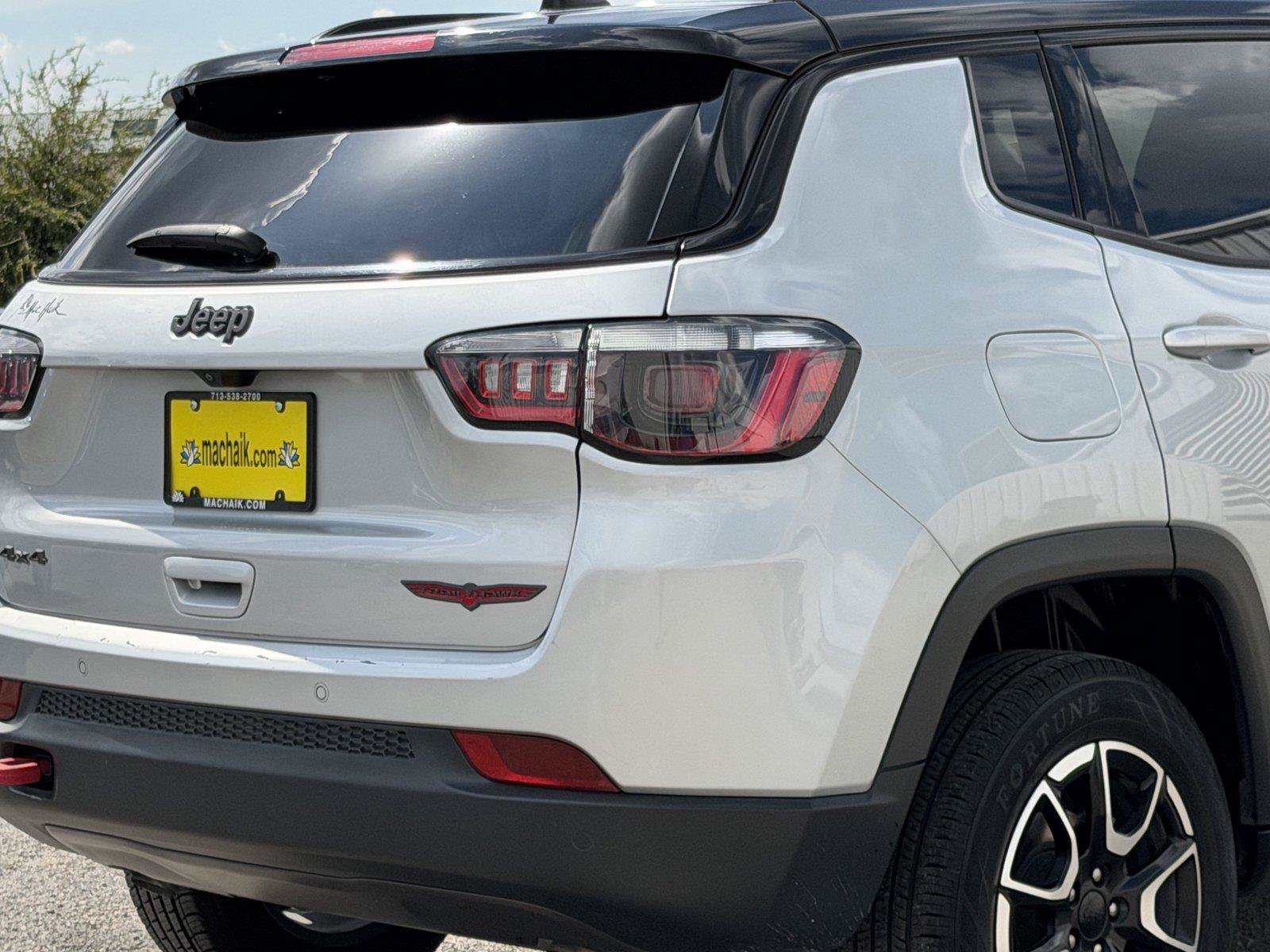 Used 2024 Jeep Compass Trailhawk AWD/4WD image 11