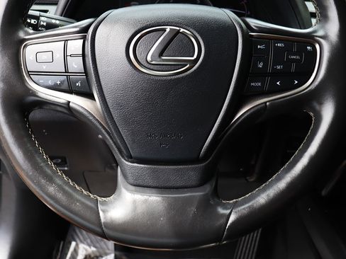 Used 2019 Lexus UX 200 w/ Premium Package FWD image 57