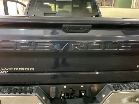 Used 2023 Chevrolet Silverado 1500 LTZ AWD/4WD image 31