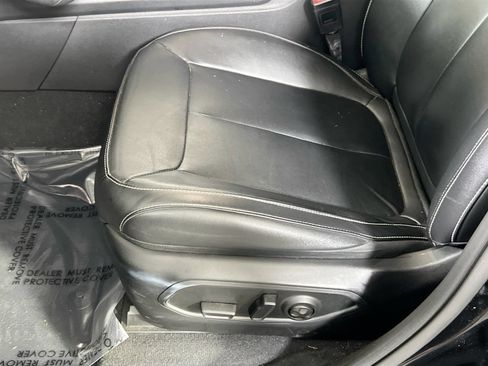 Used 2022 Jeep Grand Cherokee Limited image 18