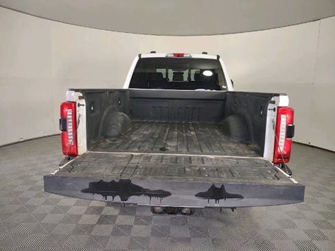 Used 2023 Ford F250 Lariat w/ Chrome Package image 7