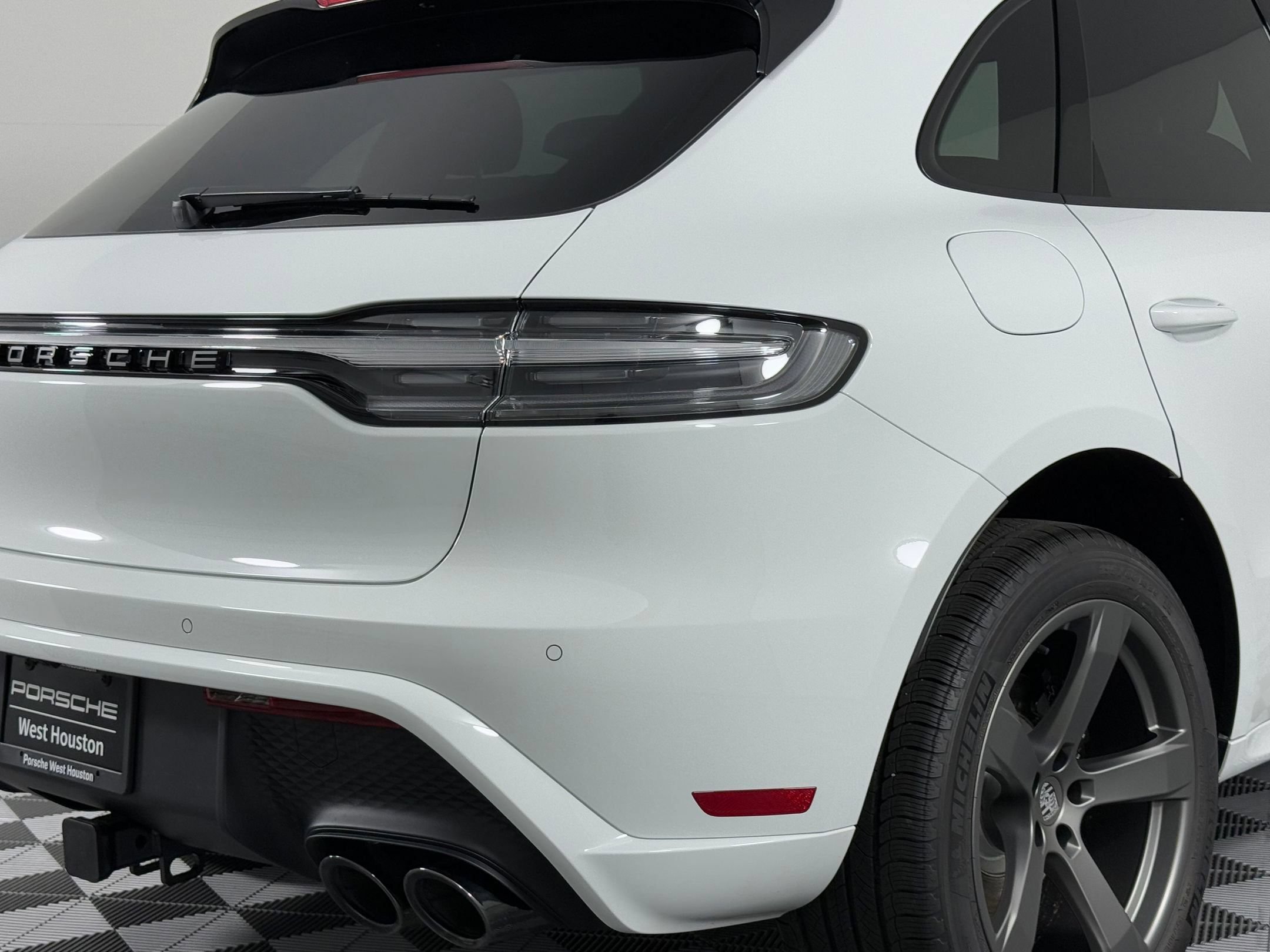 Certified 2026 Porsche Macan AWD/4WD image 27