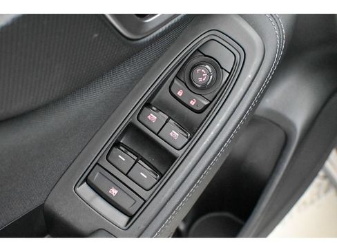 Used 2023 Subaru Forester Premium AWD/4WD image 31