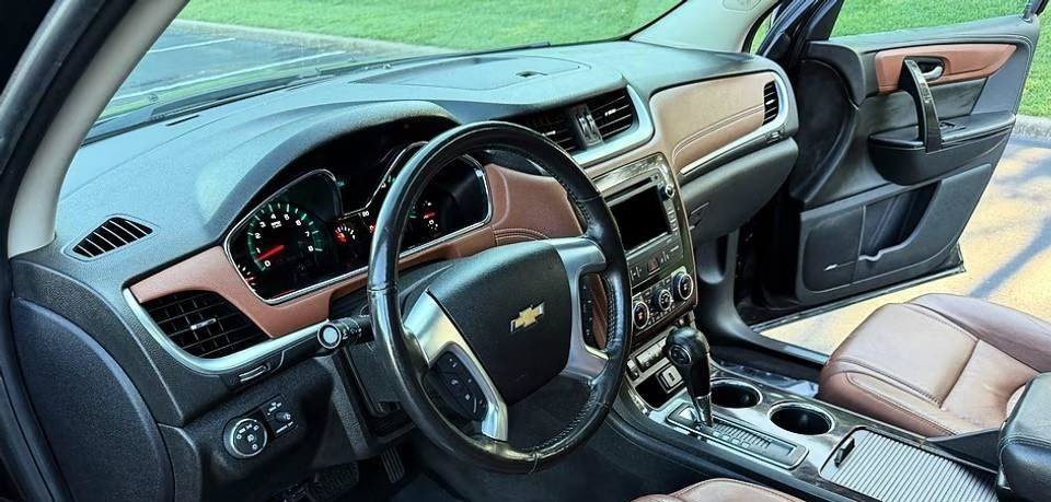 Used 2017 Chevrolet Traverse Premier AWD/4WD image 11