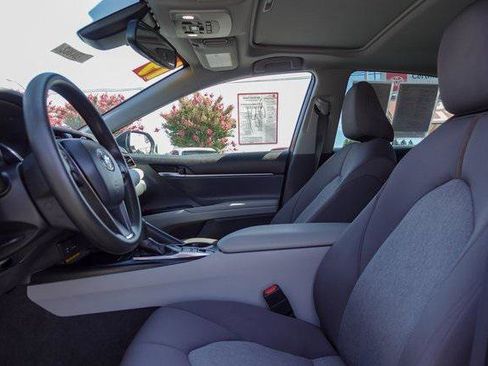 Certified 2019 Toyota Camry LE image 16