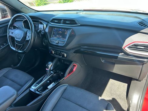 Used 2022 Chevrolet TrailBlazer RS FWD image 35