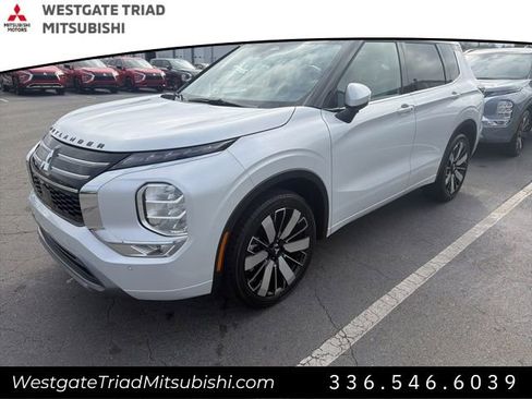 New 2026 Mitsubishi Outlander SEL FWD image 4