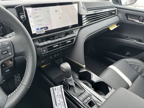 New 2026 Toyota Camry SE w/ Multimedia Upgrade Package image 19