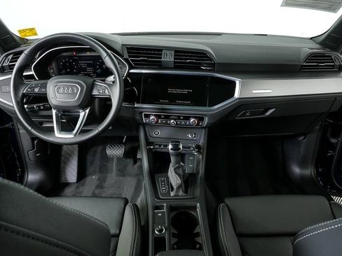 Used 2024 Audi Q3 2.0T Premium Plus image 17