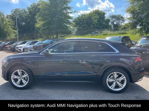 Used 2023 Audi Q8 Premium w/ Convenience Package AWD/4WD image 3