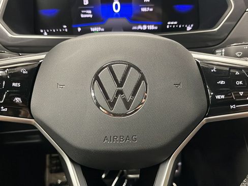 Used 2024 Volkswagen Tiguan SE R-Line AWD/4WD image 16