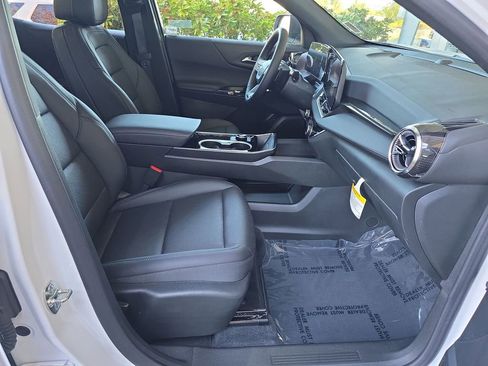 New 2026 Chevrolet Equinox LT w/ Convenience Package II image 30