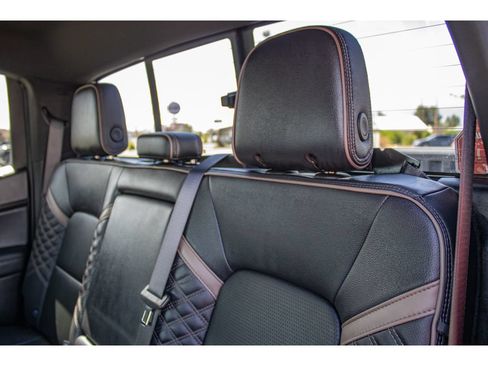 Used 2024 GMC Canyon Denali AWD/4WD image 18