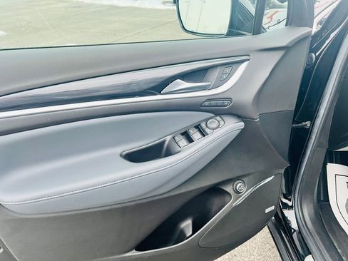 Used 2022 Buick Enclave Premium w/ Experience Buick Package image 17