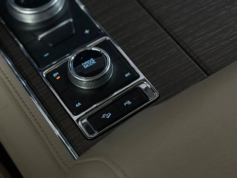 Used 2024 Ford Expedition Max Limited AWD/4WD image 44