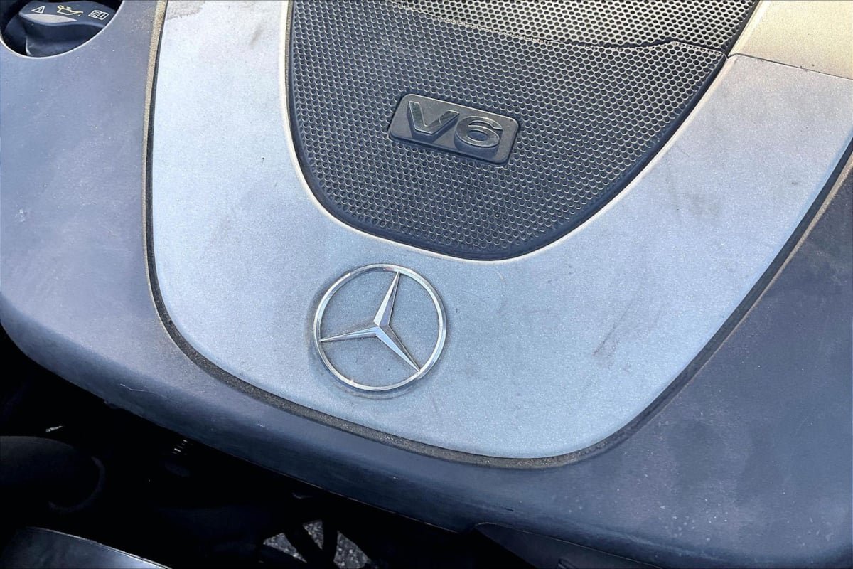 Used 2011 Mercedes-Benz GLK 350 2WD image 32