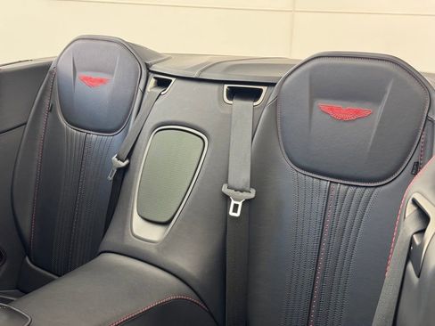 Used 2023 Aston Martin DB11 Volante image 18