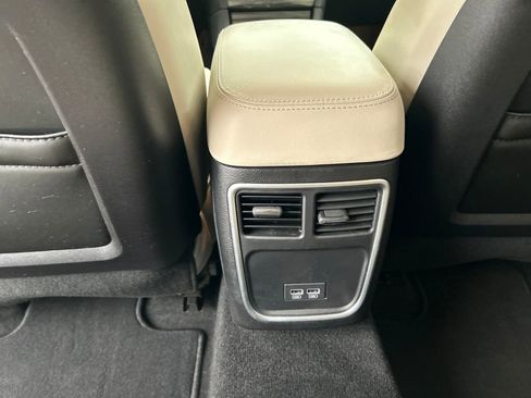 Used 2021 Chrysler 300 Touring L image 27