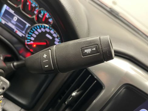 Used 2018 Chevrolet Silverado 1500 LT w/ All Star Edition image 22