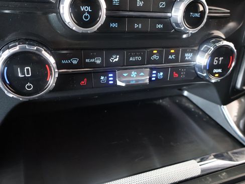 Used 2021 Ford F150 Lariat AWD/4WD image 8