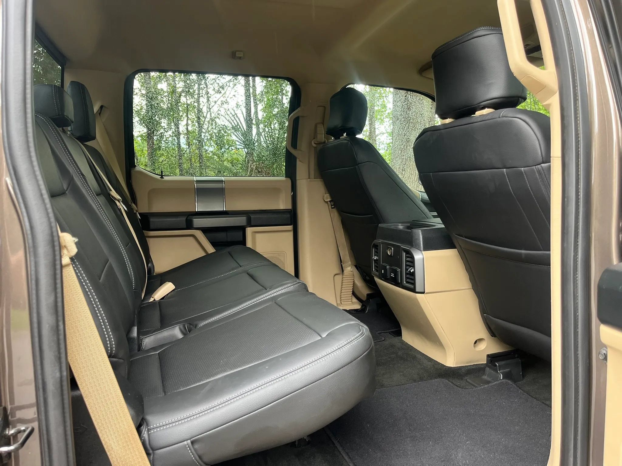 Used 2017 Ford F350 XLT w/ XLT Premium Package AWD/4WD image 17