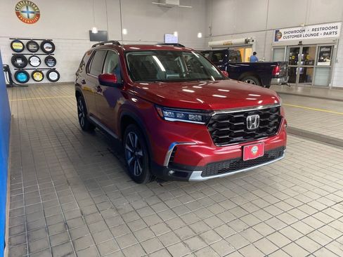 Used 2023 Honda Pilot Touring image 17