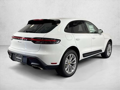 Used 2026 Porsche Macan AWD/4WD image 9