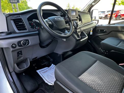 Used 2025 Ford Transit 250 Low Roof w/ Exterior Upgrade Package RWD image 17