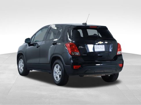 Used 2020 Chevrolet Trax LS w/ Tint and Cruise Package FWD image 10