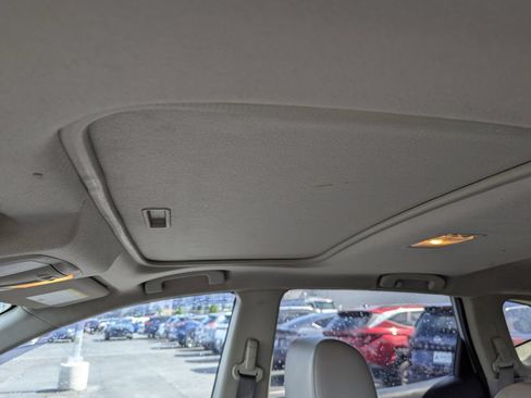 Used 2013 Nissan Rogue SL AWD/4WD image 28