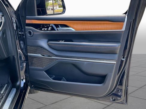 Certified 2024 Jeep Grand Wagoneer L Series III AWD/4WD image 21