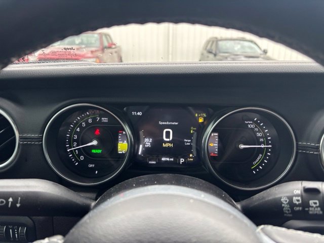 Used 2022 Jeep Wrangler Unlimited Sahara w/ Cold Weather Group AWD/4WD image 9