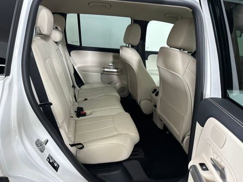 Used 2023 Mercedes-Benz EQB 300 4MATIC w/ Exclusive Package image 26