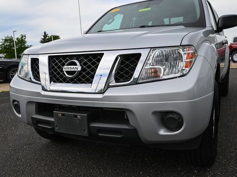 Used 2018 Nissan Frontier SV AWD/4WD image 11