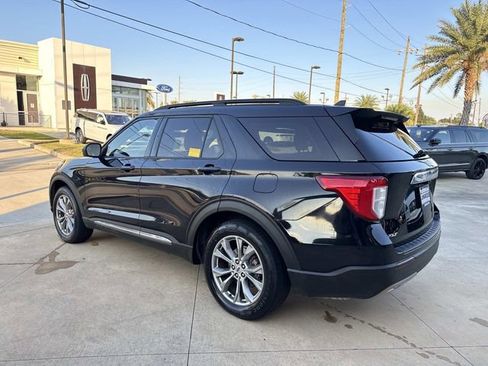 Certified 2022 Ford Explorer XLT w/ Equipment Group 202A image 7