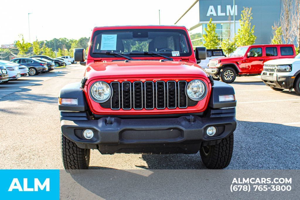 Used 2025 Jeep Wrangler Unlimited Sport AWD/4WD image 9
